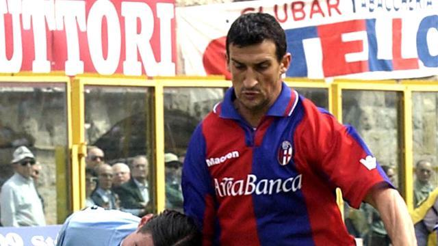 开云-意大利超市袭击案：飞腿制服歹徒，前意甲后卫立功